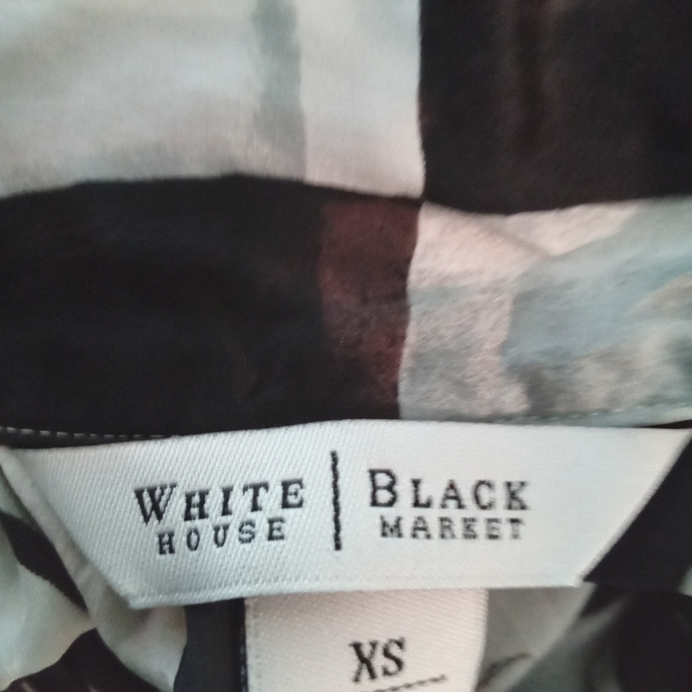 2-$10...White House Black Market Sz XS Sleeveless Black & White Checkered Blouse - Picture 5 of 6